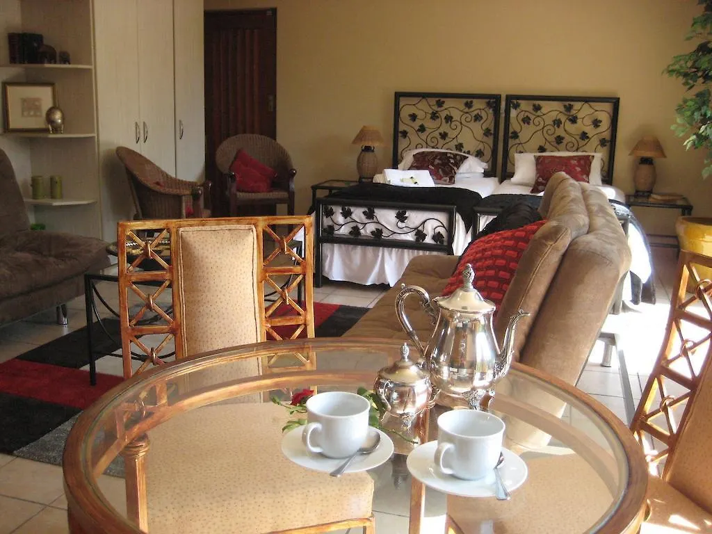 Guest house African Sun Apartment